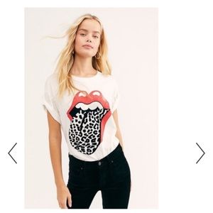 Daydreamer leopard tongue tee